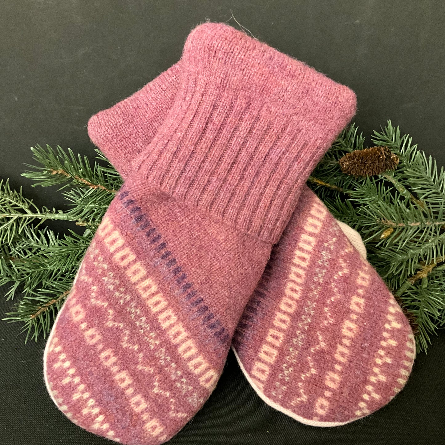 Mittens - Raspberry with Diagonal Pattern