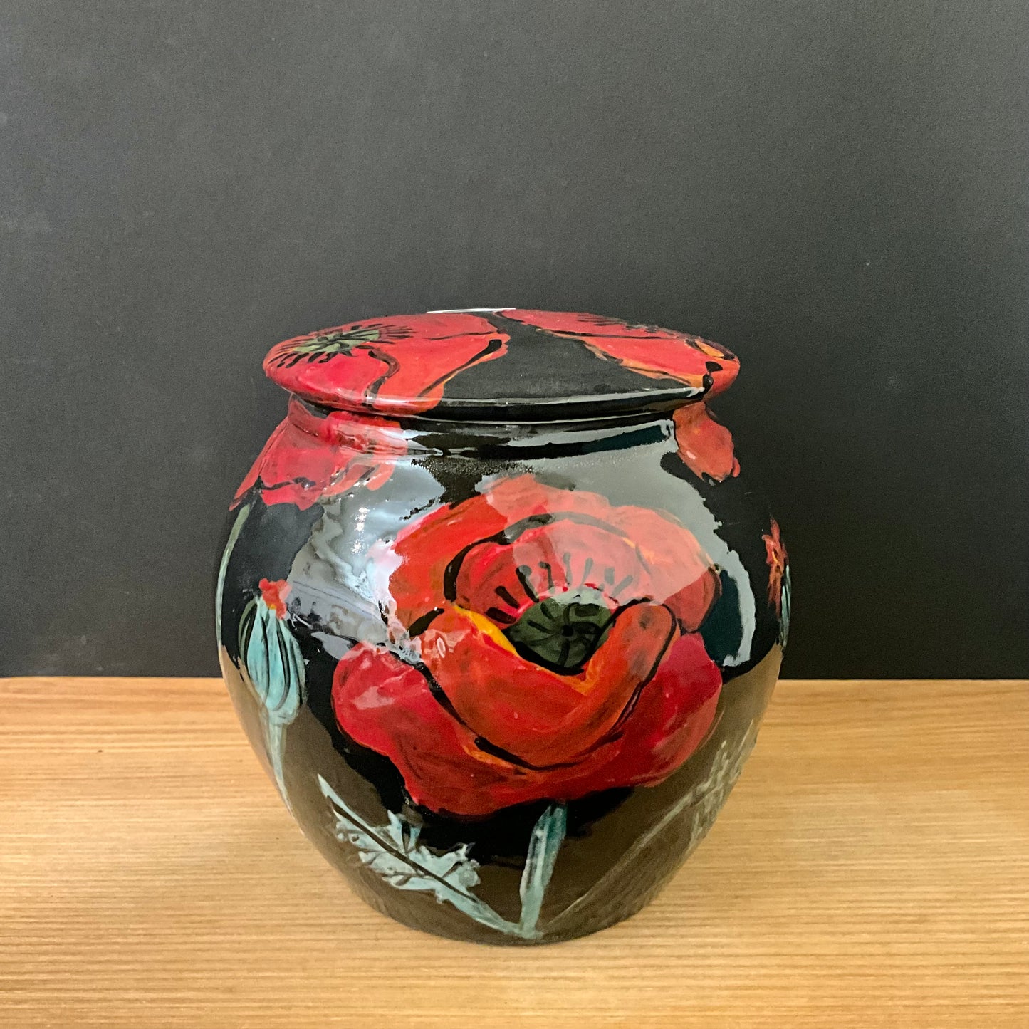 Ginger Jar Black with Red Poppies