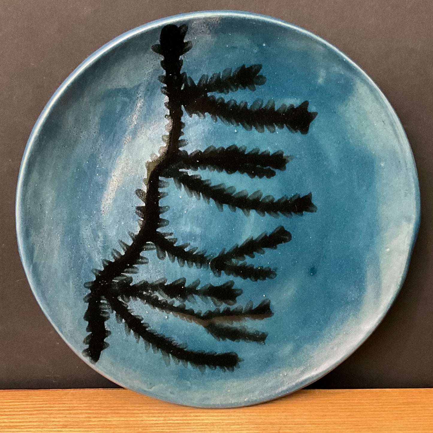 Plate Deep Blue with Botanical Impression Design