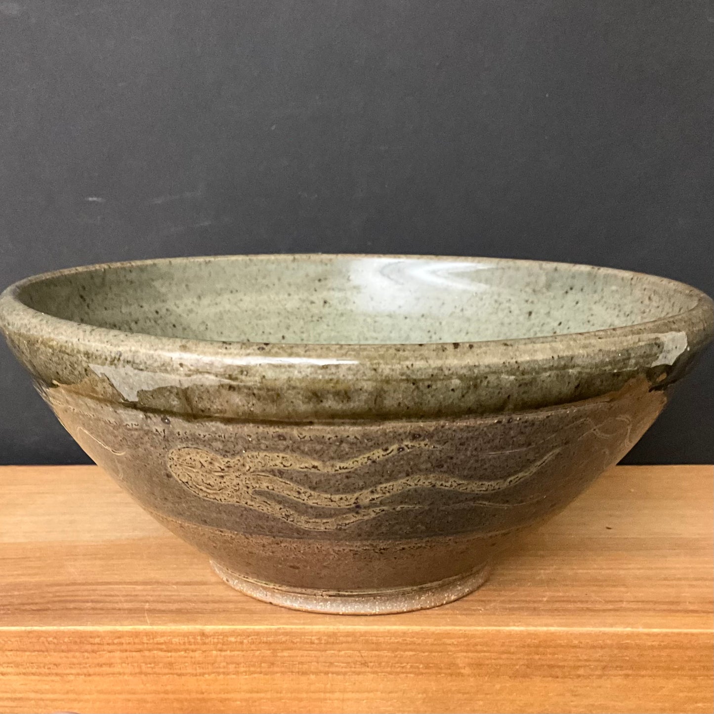 Medium Bowl in Light Brown and Green w Triple Tail Design