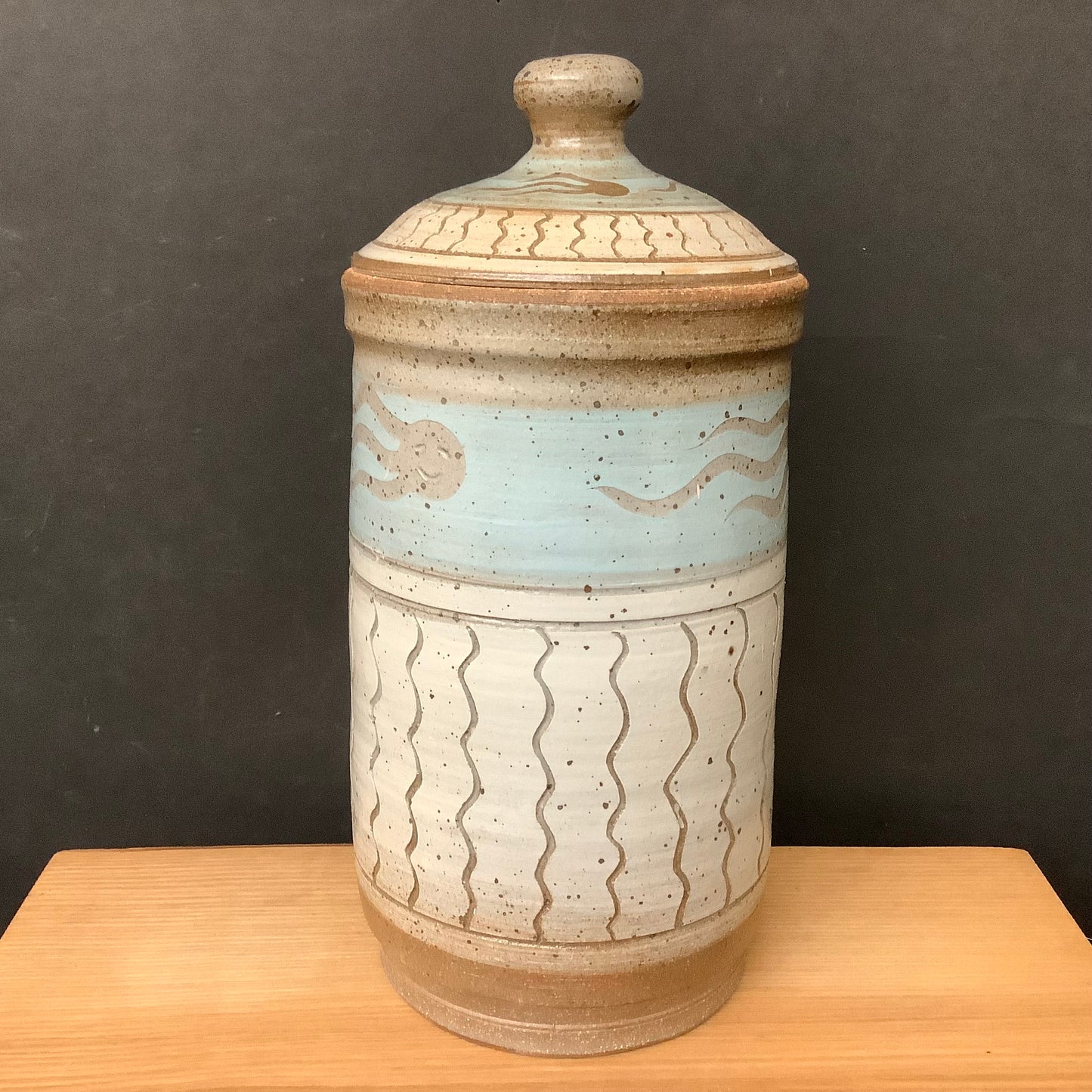 Stoneware Covered Jar Aqua ”Triple Tail”