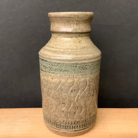 Stoneware vase Brown/green Carved