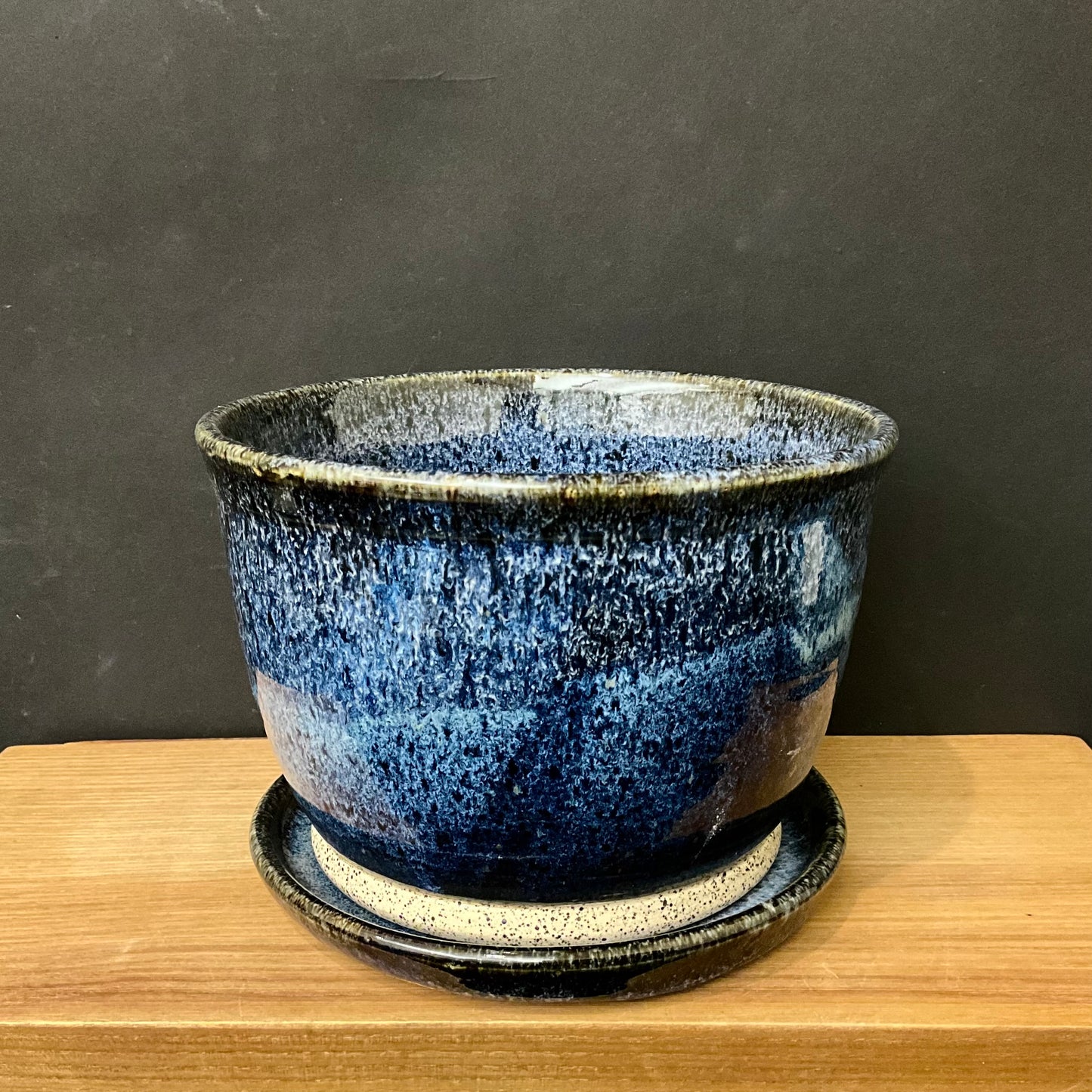 Medium Planter in Dark Blue with Plate