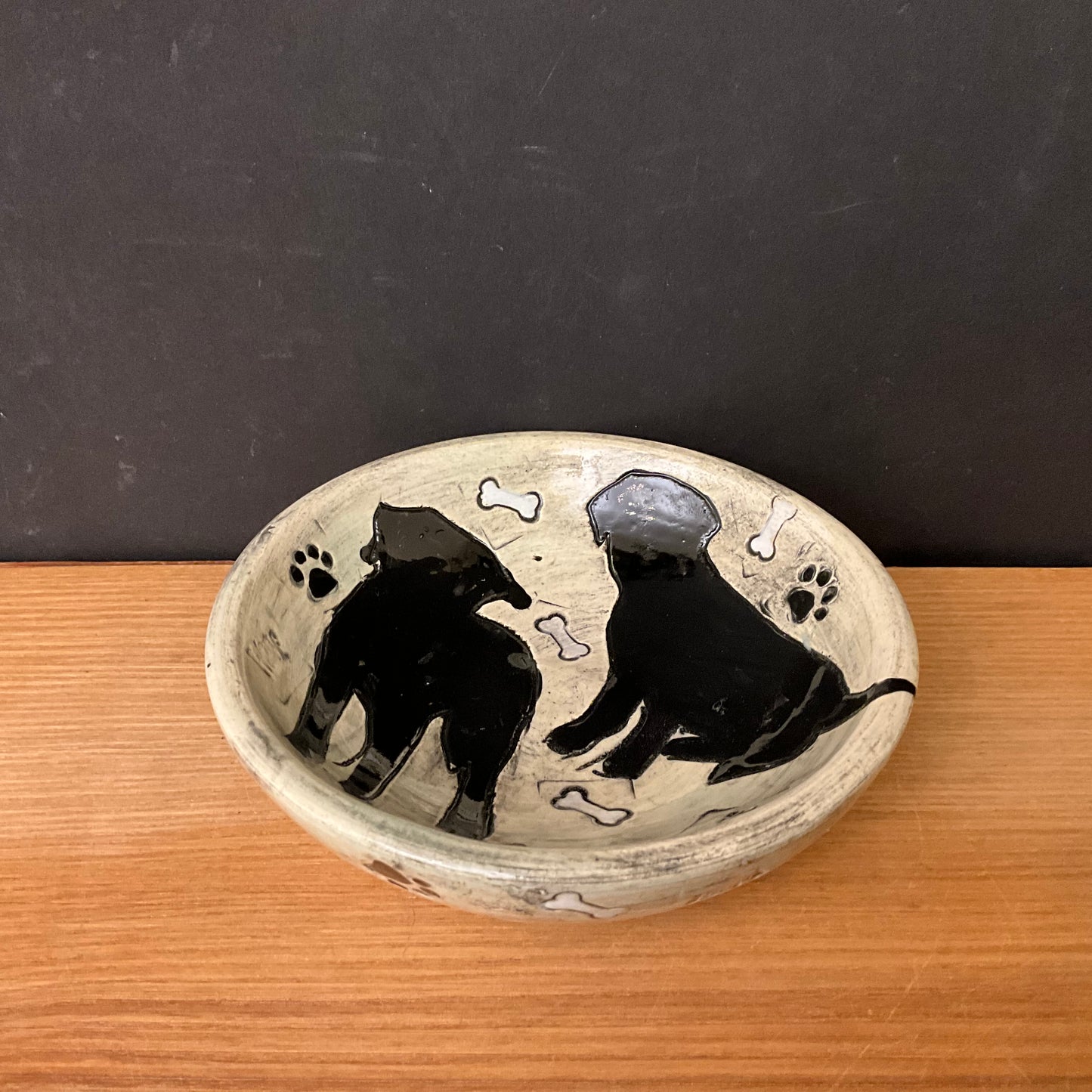 Petite Shallow Bowl with Black Labs