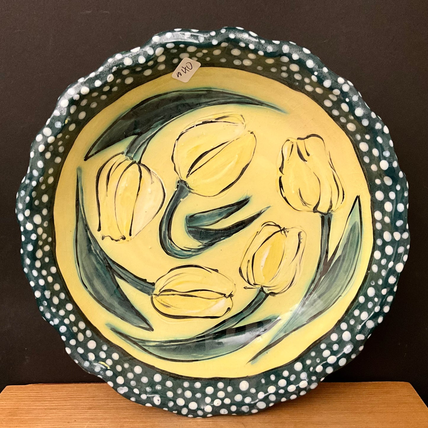 Fluted Pie Plate Yellow with Tulips & Dark Green Border