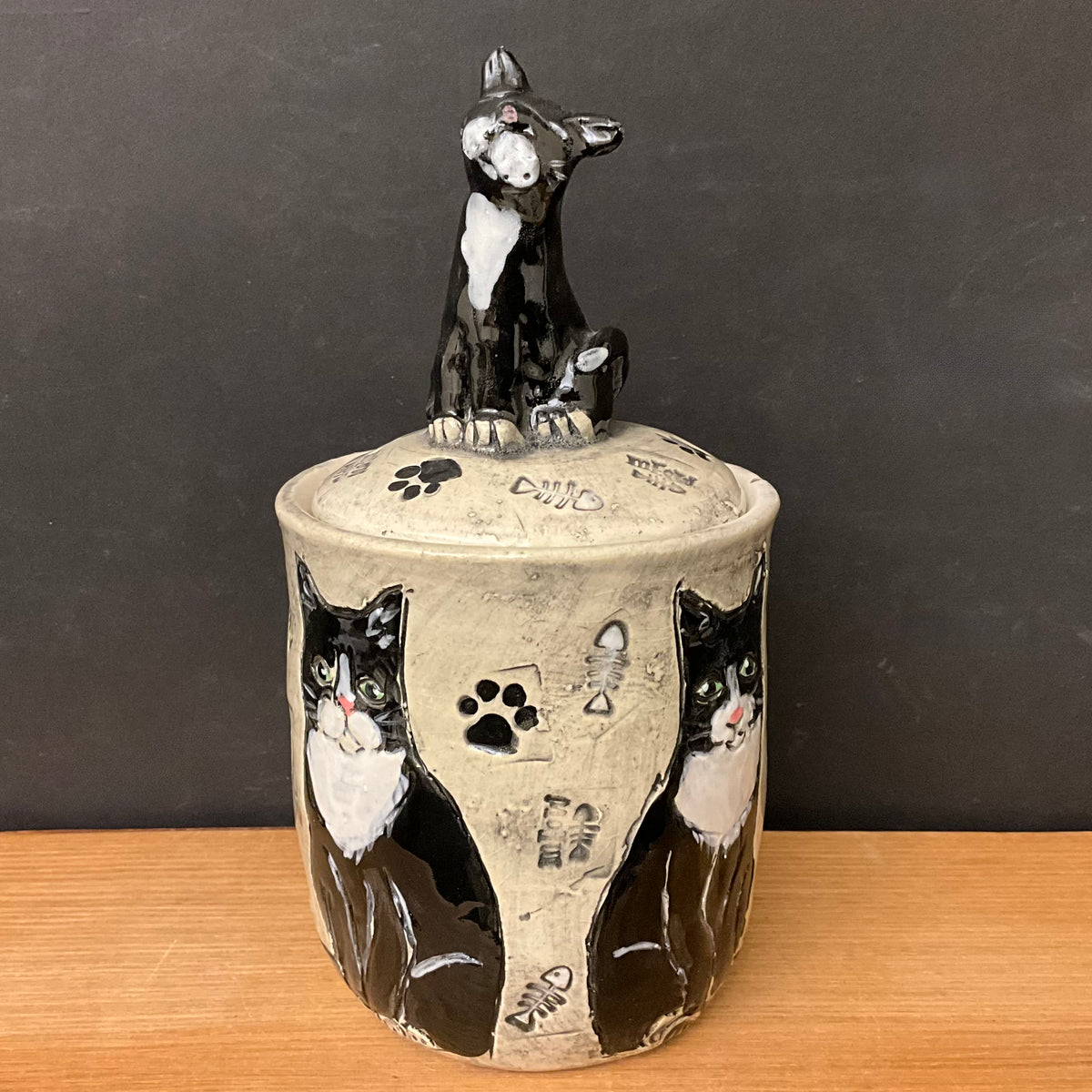 Lidded Jar Black Cats with Cat Finial