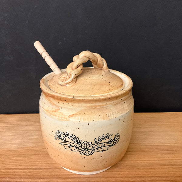 Honey Pot in Caramel Brown w Floral Design & Braided Finial