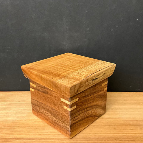 Oak & Maple Box #2507