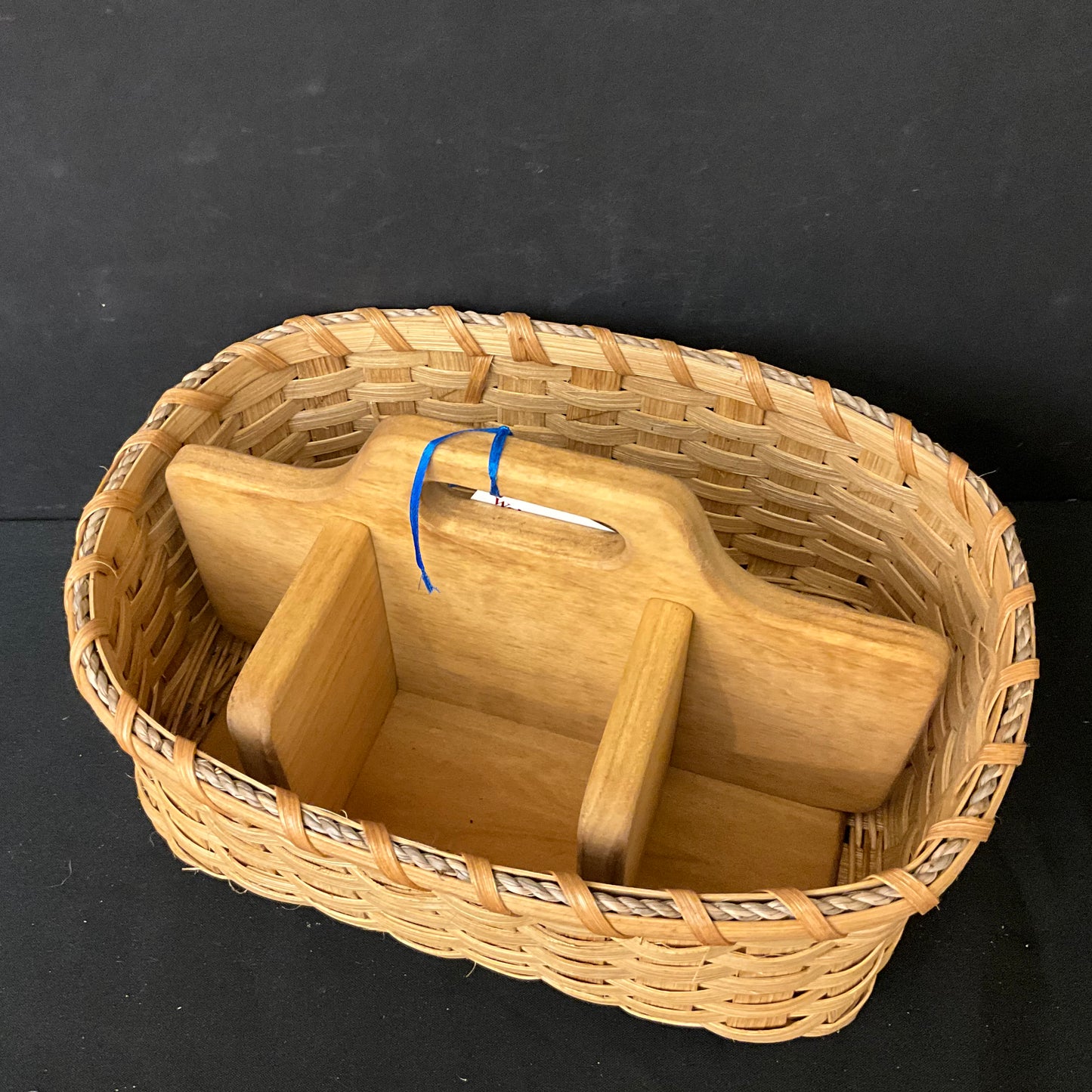 Carry Tableware/Picnic Basket with Wood Divider and Wood Bottom