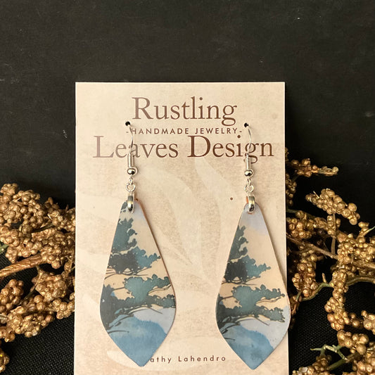 Haiku Spruce Earrings - kite shaped