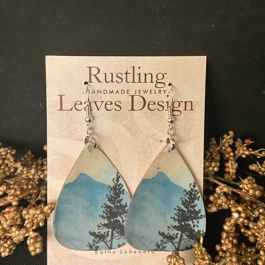 Lone Evergreen Teardrops Earrings