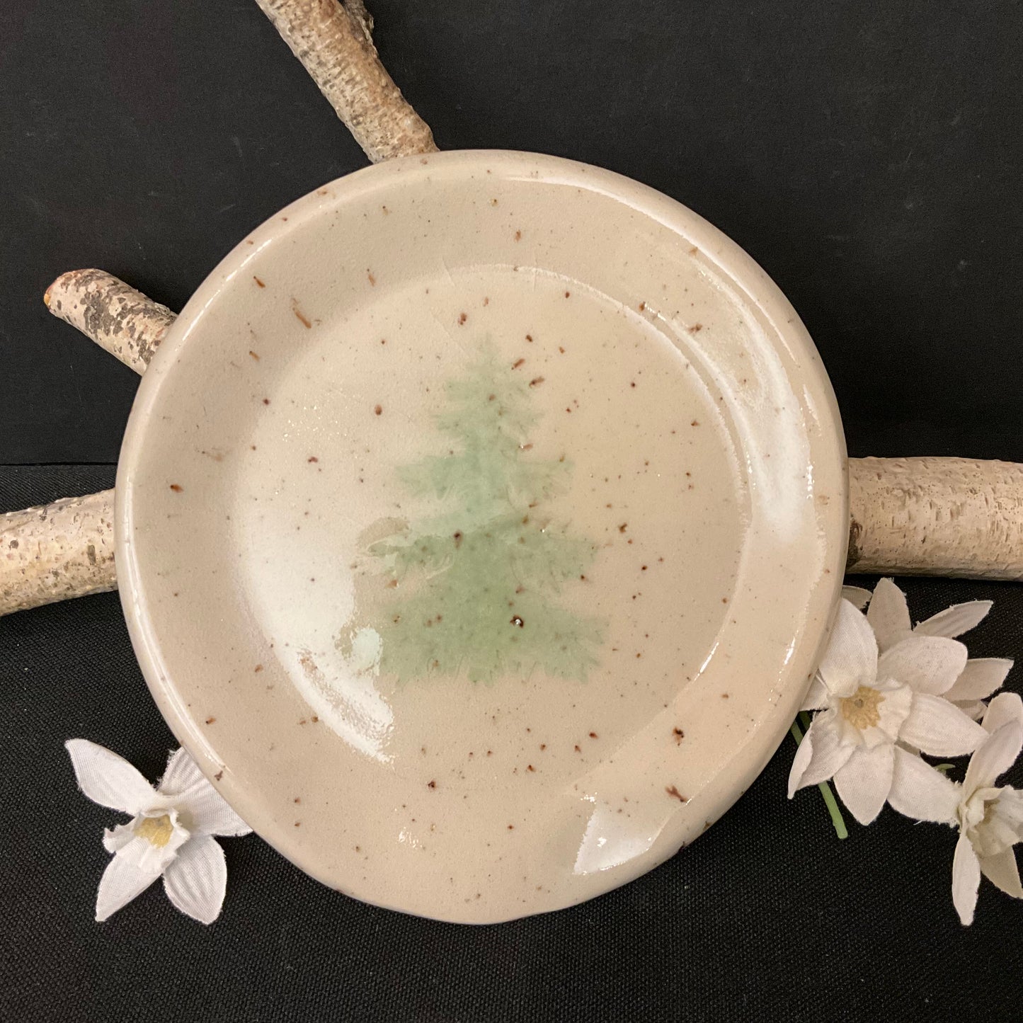 Spoon Rest in White with Evergreen Tree Design