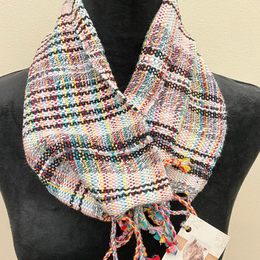 “Jamie” Infinity Scarf - J184 Black & White