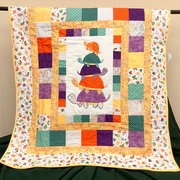 Crib Quilt “Stacked Turtles”