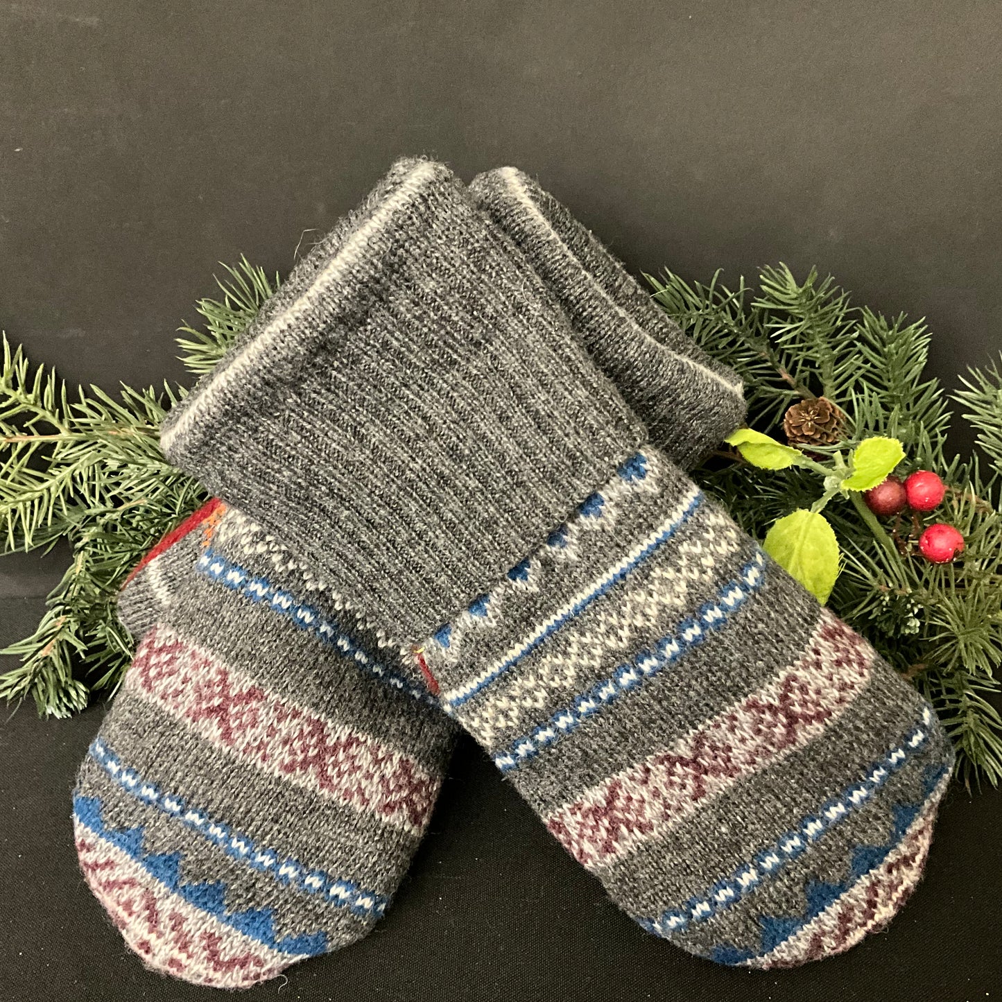 “Upcycled" Sweater Mittens Gray with Fairisle Pattern