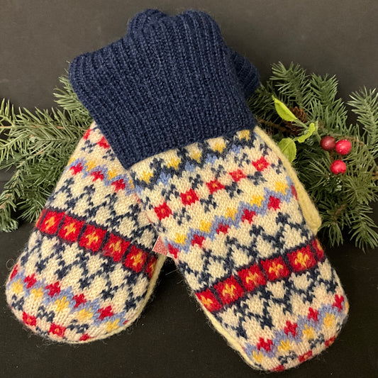 “Upcycled" Sweater Mittens Creamy Yellow with Fairisle Pattern
