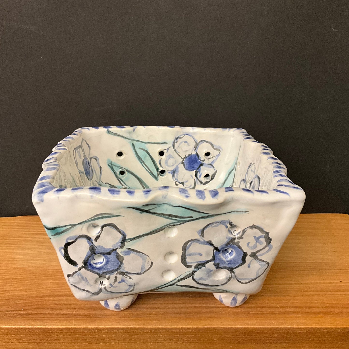 Ceramic Berry Strainer wi Pale Blue Flower Design