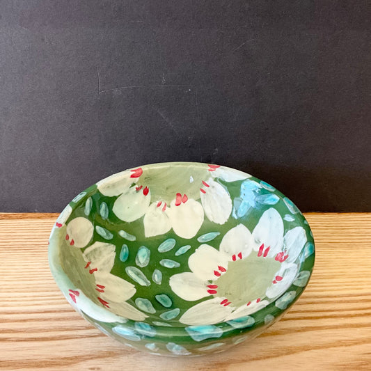 Petite Bowl Green with White Daisies