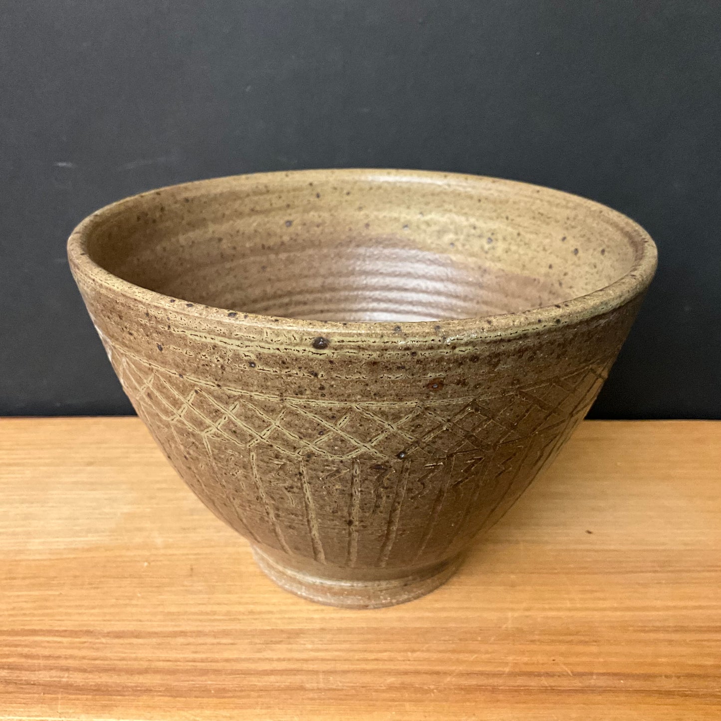 Deep Small Bowl in Light Brown w Cross-hatch Design
