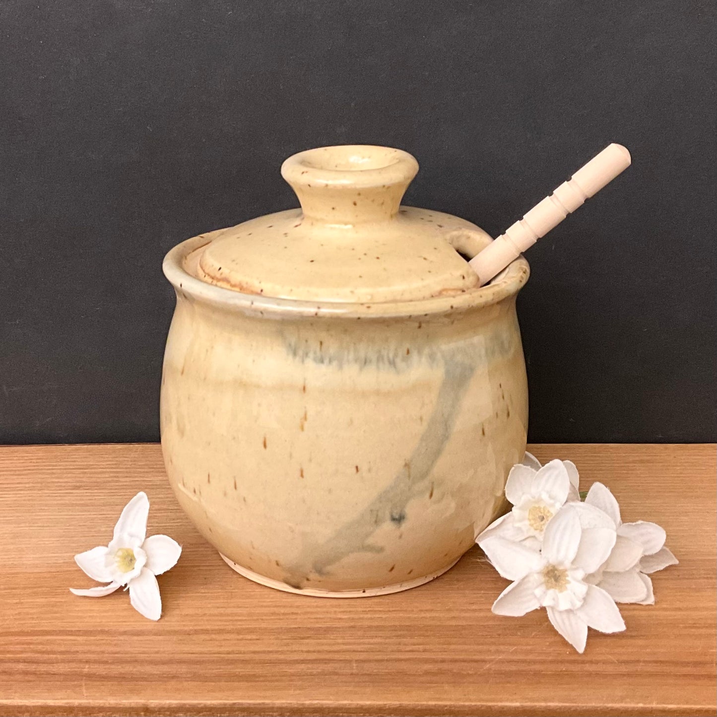 Honey Pot Light Gold