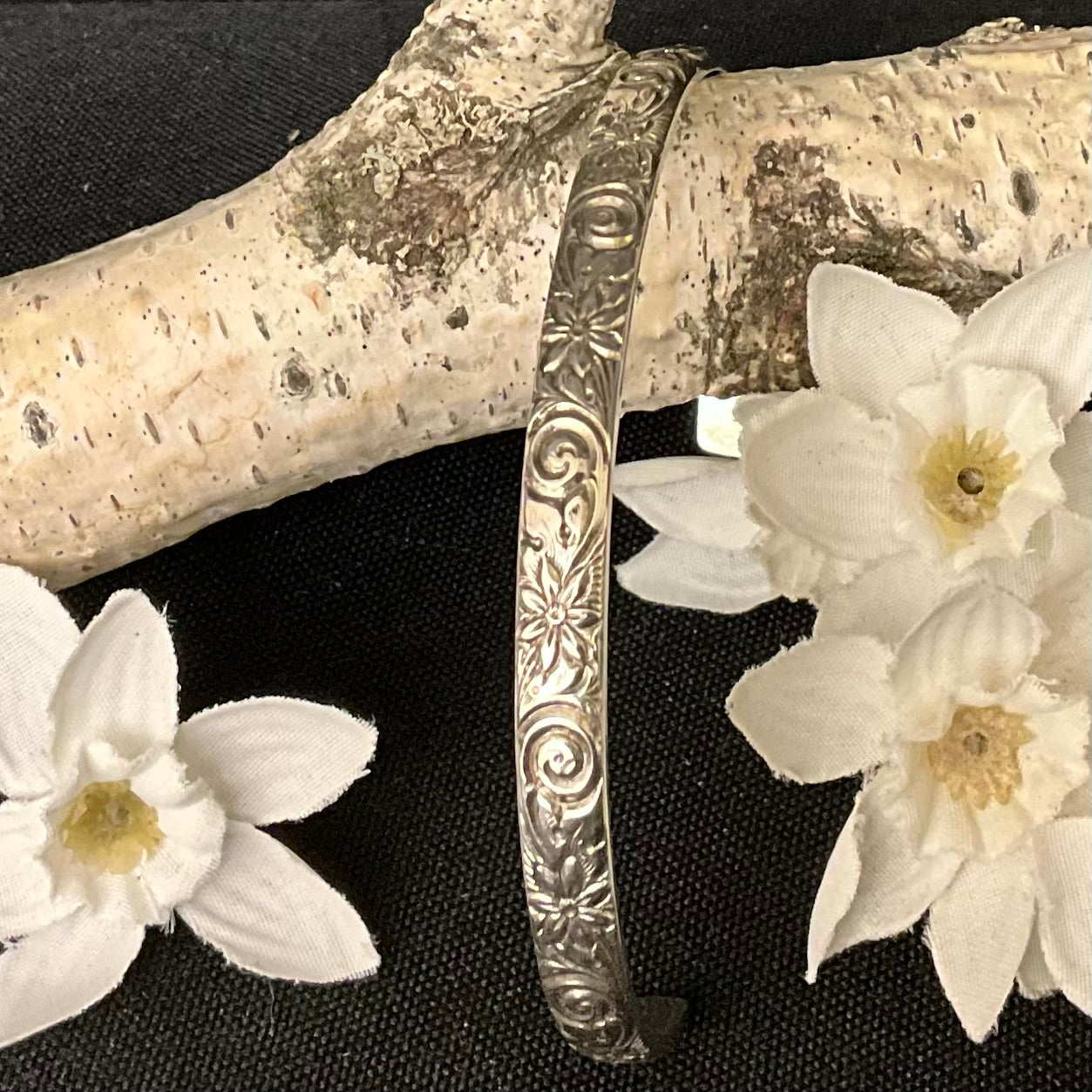 Silver Floral Pattern Heavy Bracelet