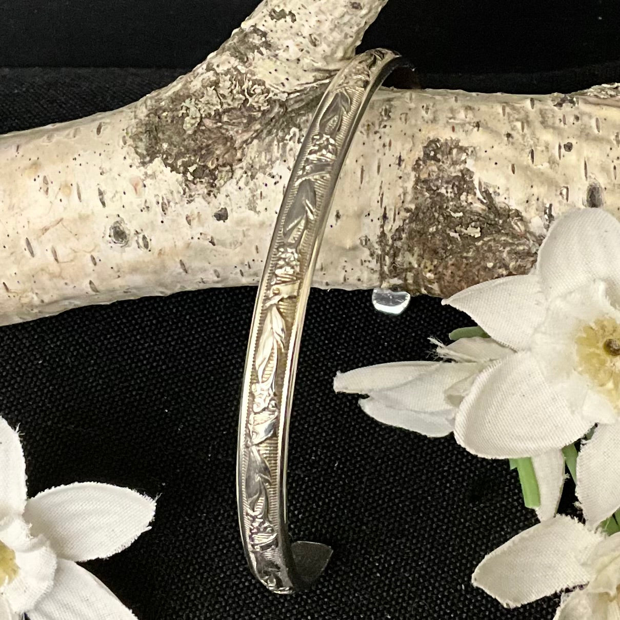 Silver Floral Pattern Bracelet Narrow