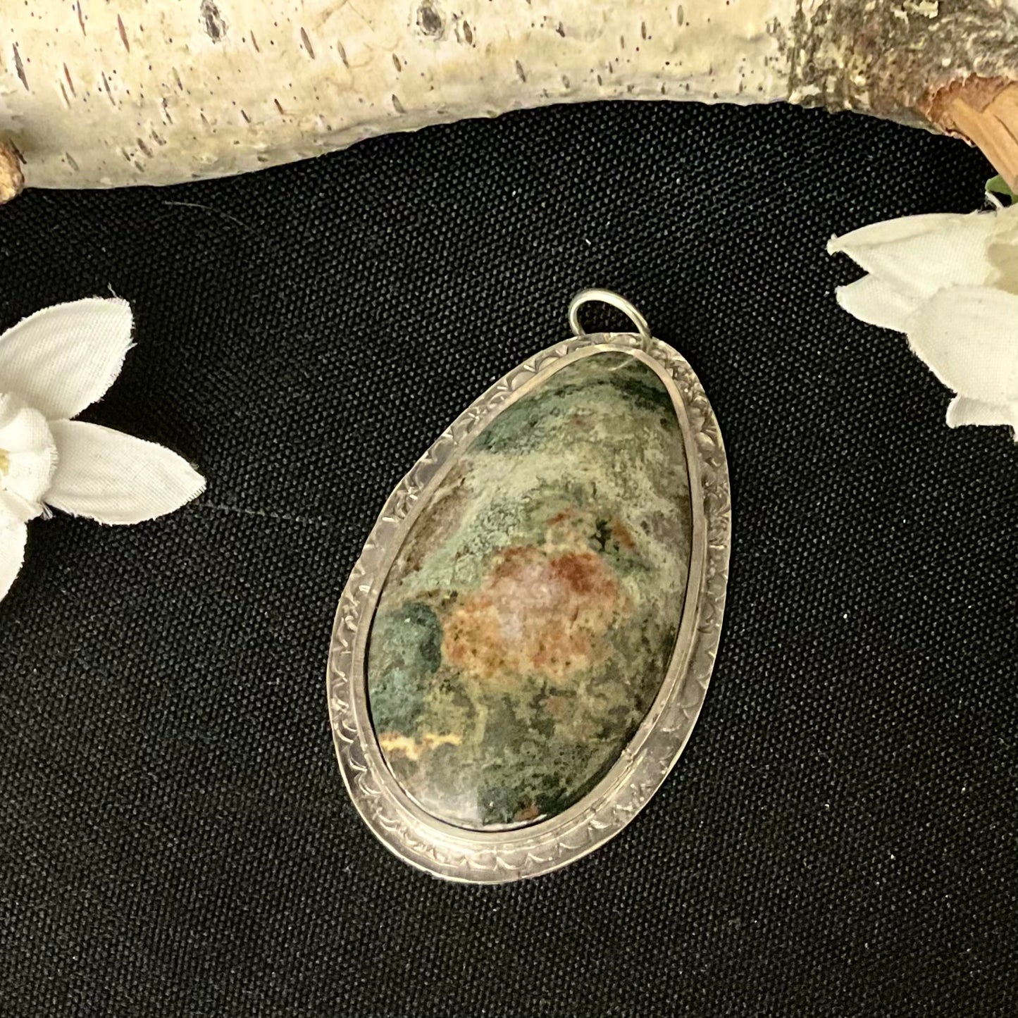 Large Silver Teardrop Pendant Agate with Border