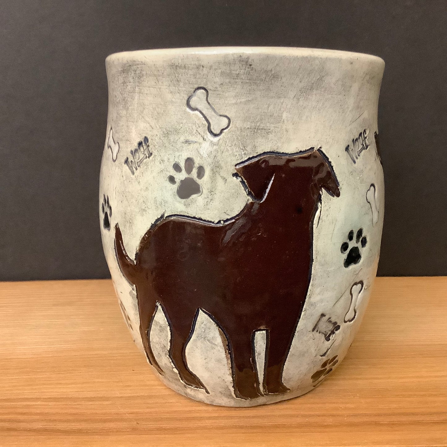 Carved Mug Brown Dog & Paw Print
