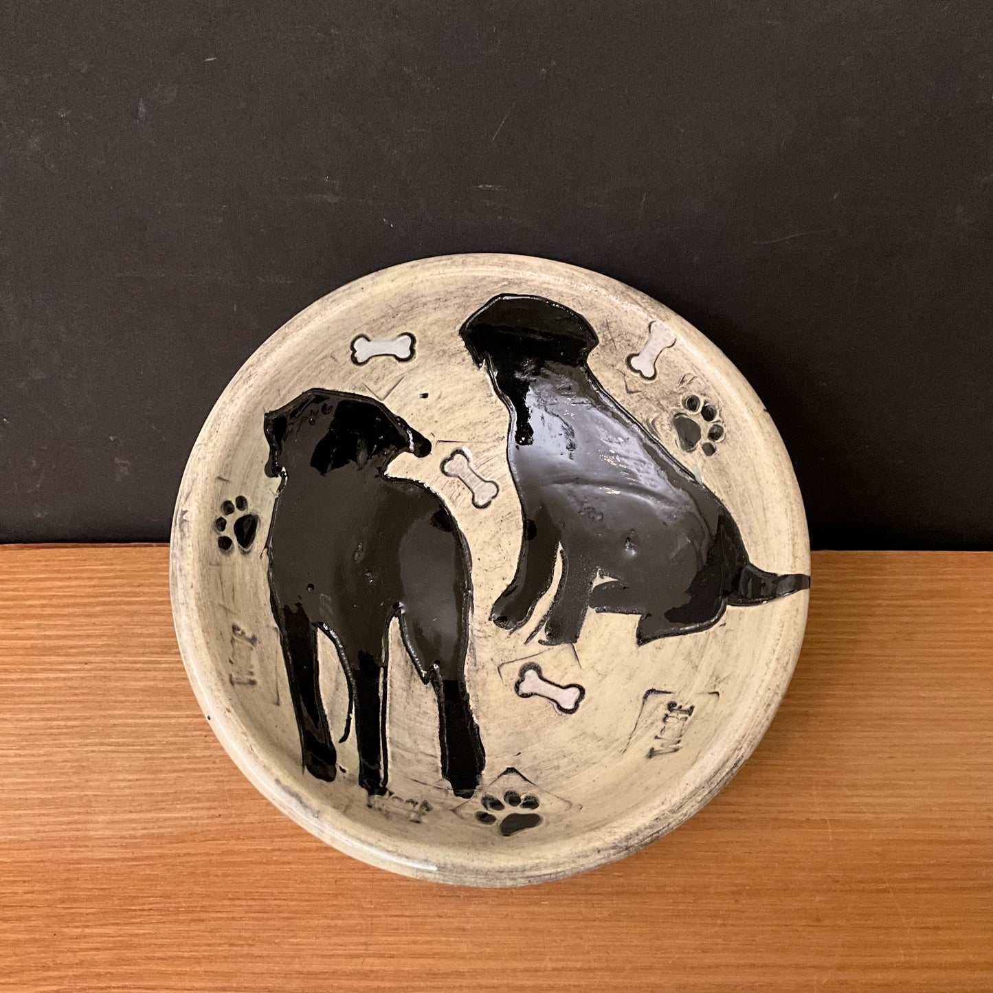 Petite Shallow Bowl with Black Labs