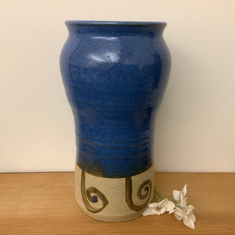 Blue Vase w Spiral Pattern