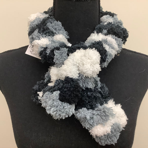 Kid’s Pull Through Pom Scarf