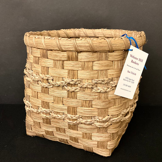 Round to Square Basket with Sea Grass