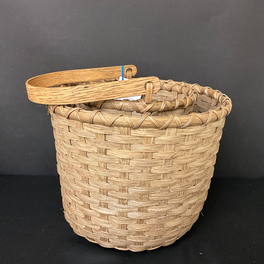 Double Round Basket w Wood Swing Handle