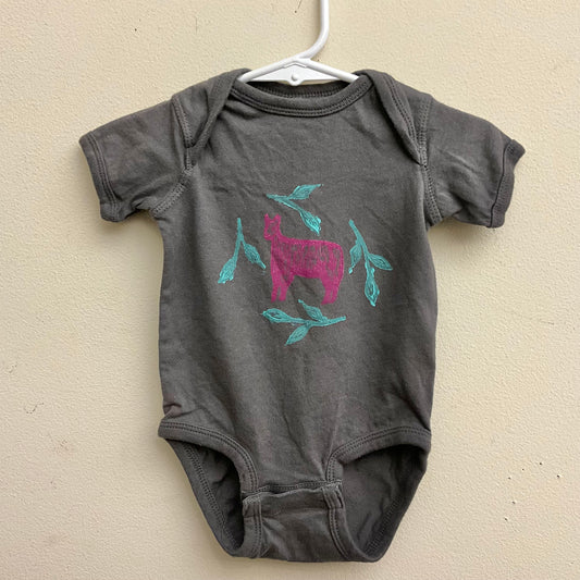 Onesie “Petunia” Grey, 6 months
