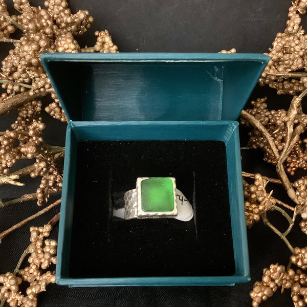 SL River Glass Lt Green Square Ring