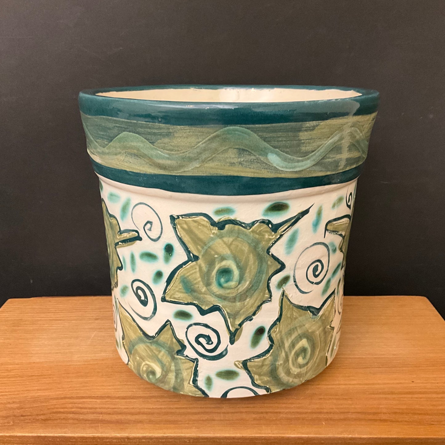 Large Crock/Vase with Green Leaves