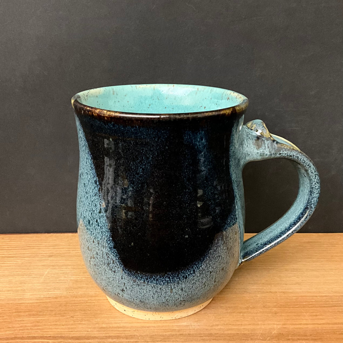 Bulb Bottom Mug in Turquoise & Black
