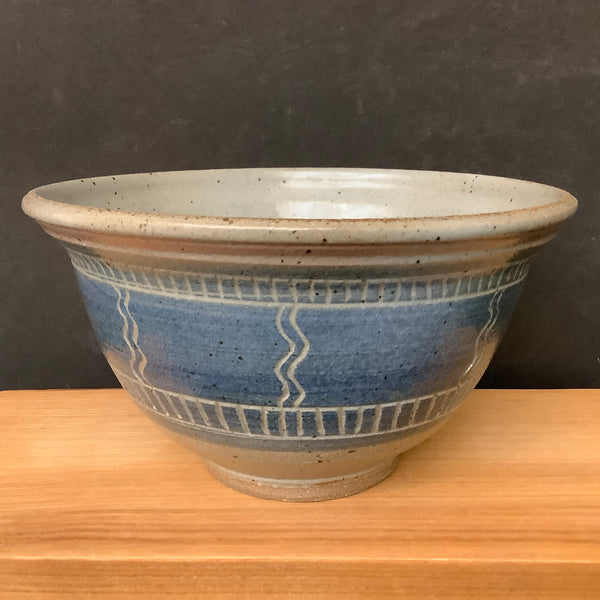 Stoneware Serving Bowl in Blue