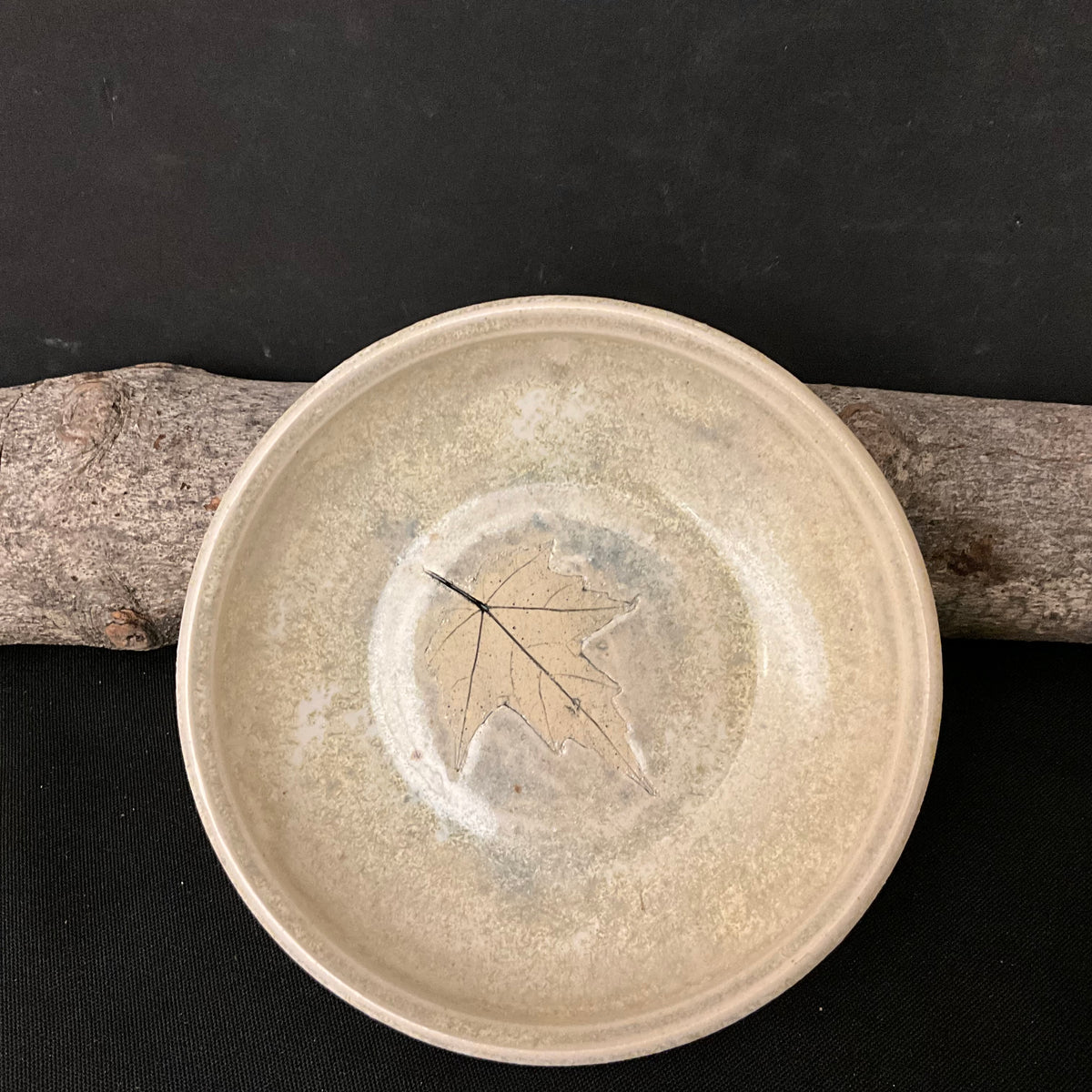 Trinket Dish Maple Leaf in Micropearl