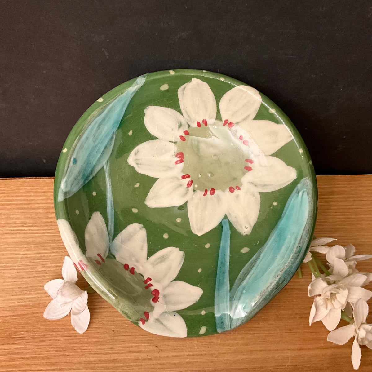Spoon Rest Green with White Daisies