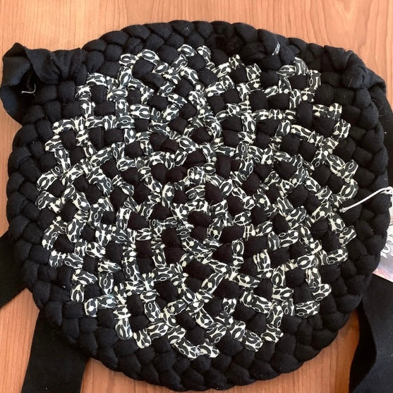 Braided Chair Pad Black White Mix