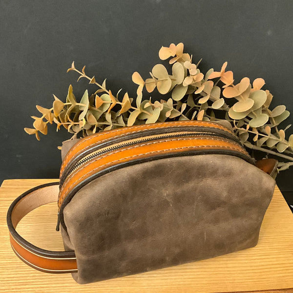 Dopp Bag Brown Distressed Mini