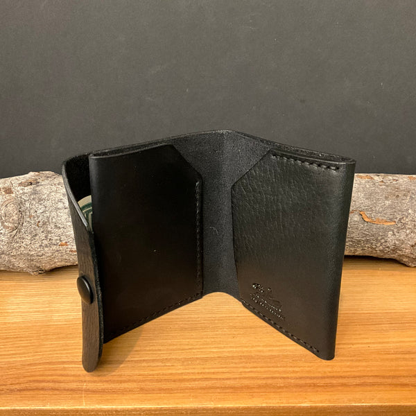 Leather Minimalist Tri-Fold Wallet Black