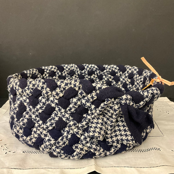 Braided Basket Midnight Blue & White - no handle