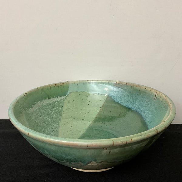 Medium Serving Bowl in Green Medley