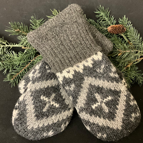 Mittens Charcoal & Grays Icelandic Pattern