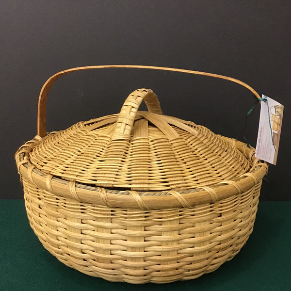 Large Shallow Basket with Cover